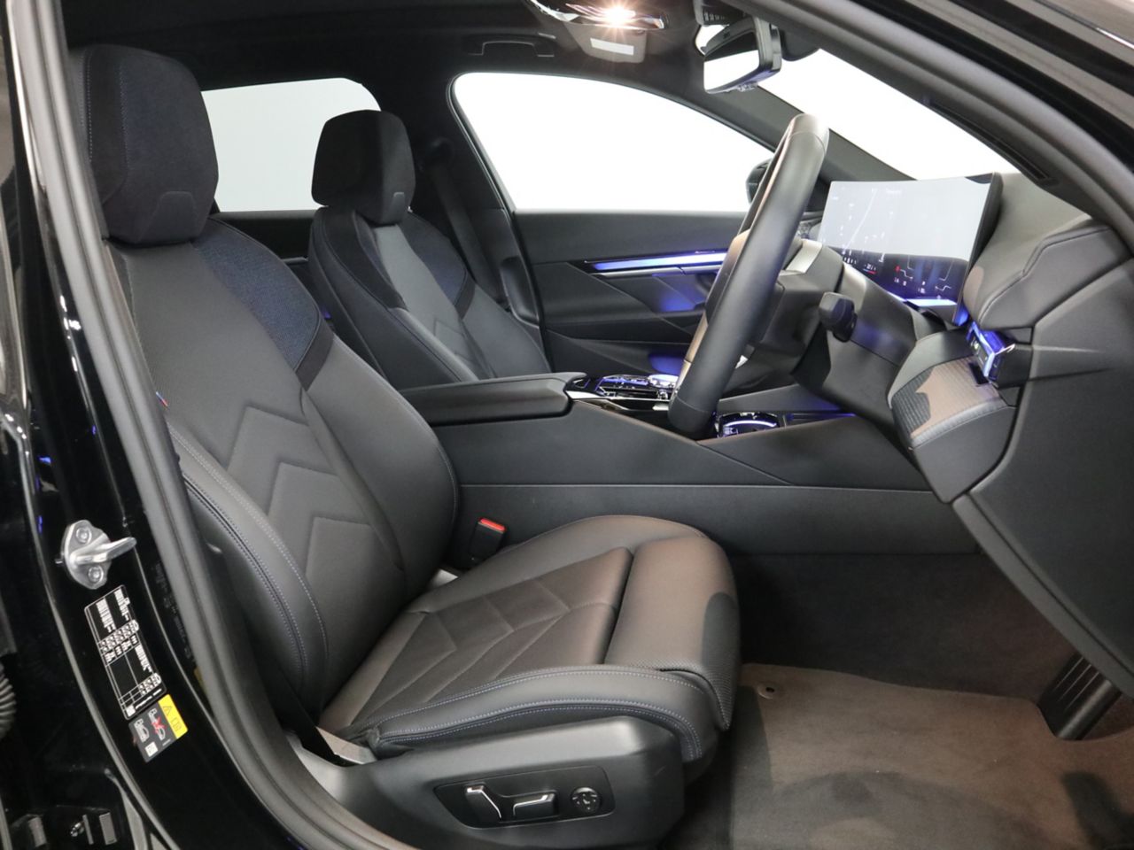 BMW i5 eDrive40 M Sport RHD
