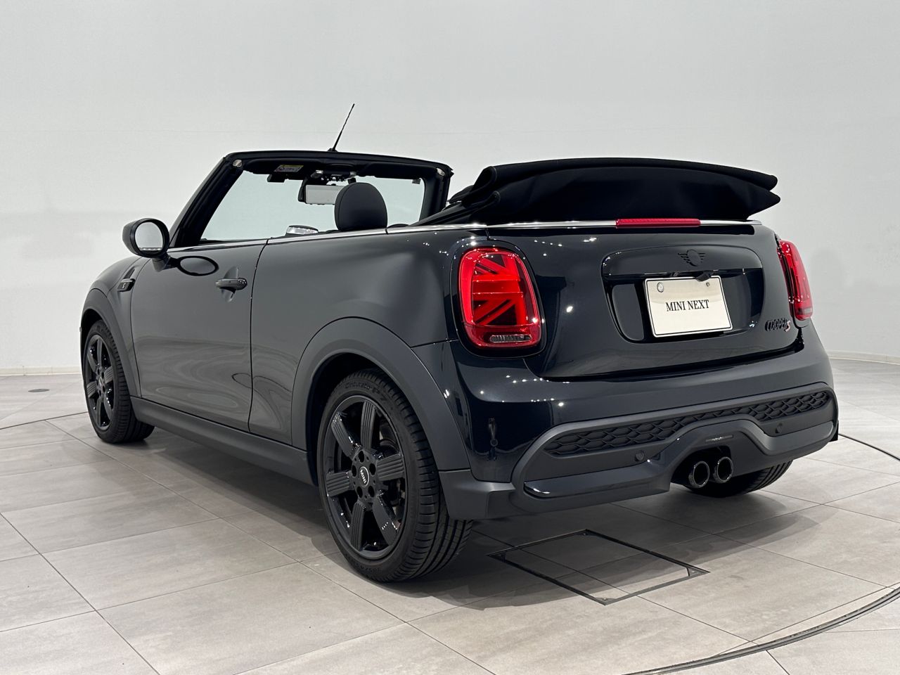 MINI Cooper S Convertible RHD