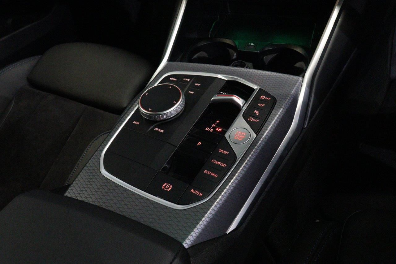 320d xDrive Berline RHD