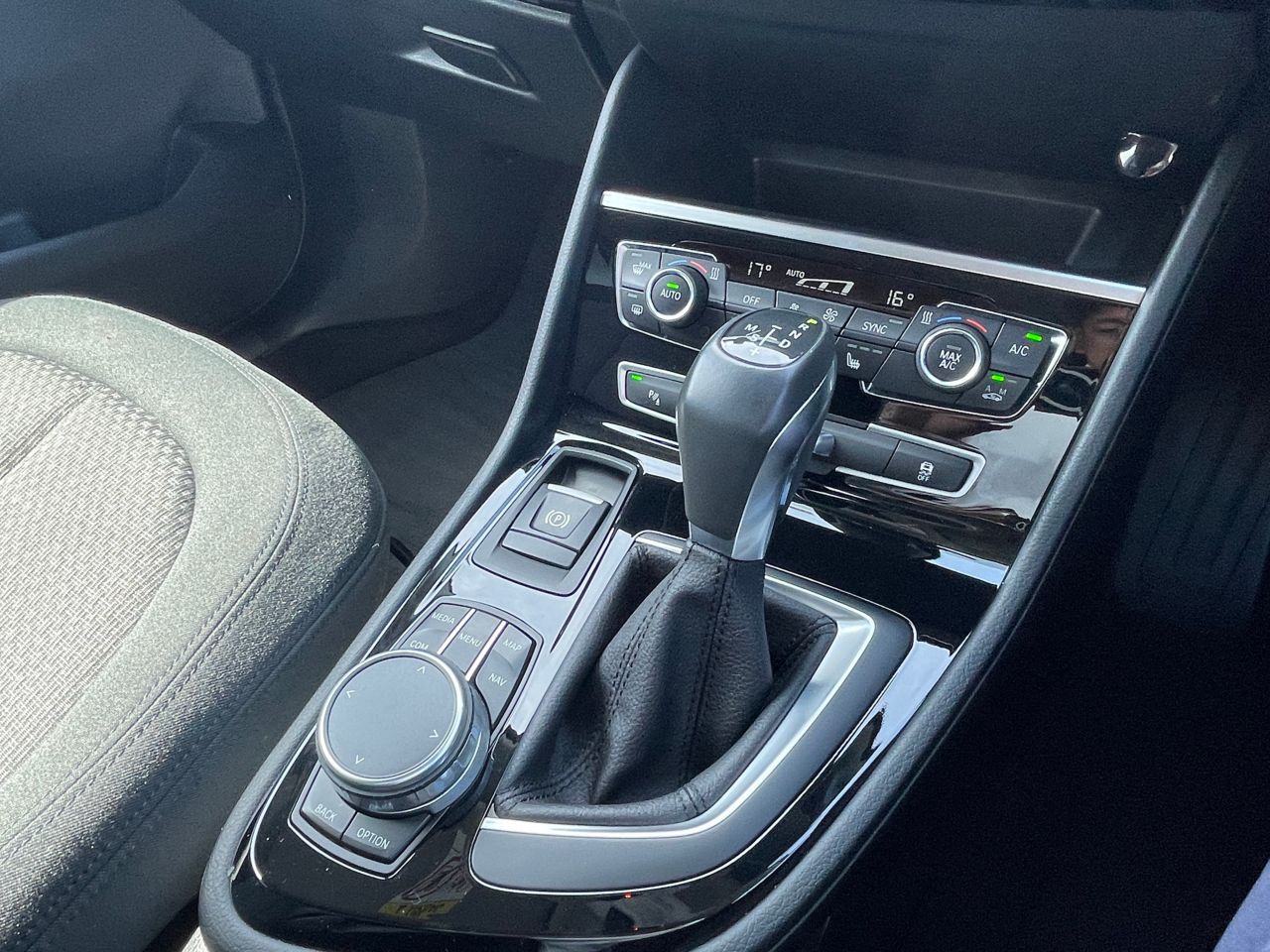 218I GRAN TOURER RHD