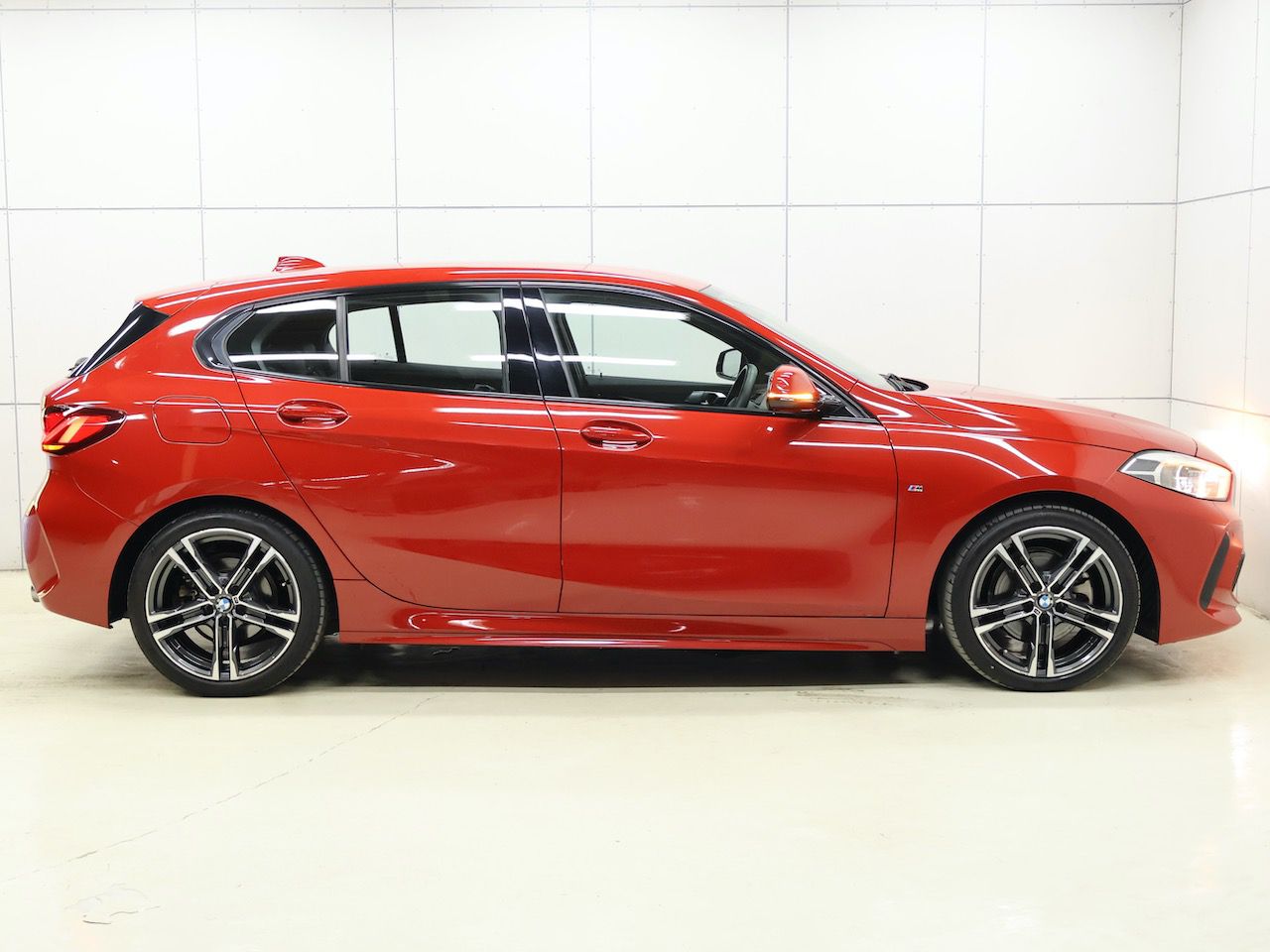 F40 118d Sports Hatch 5-door B47 2.0d