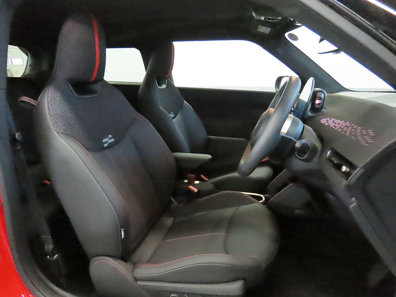 J01 MINI John Cooper Works Electric