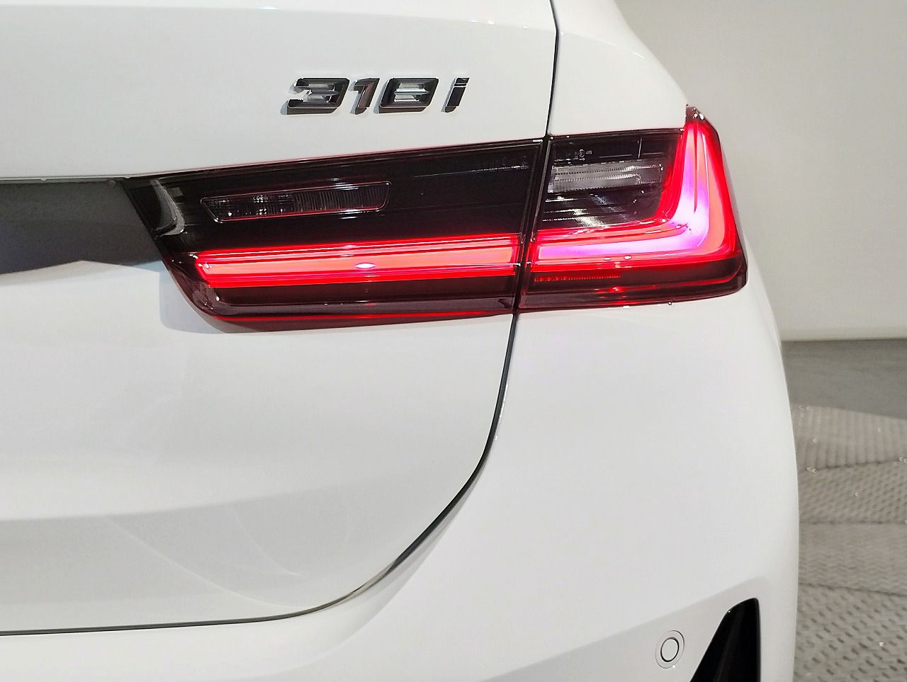 G21 318i Touring