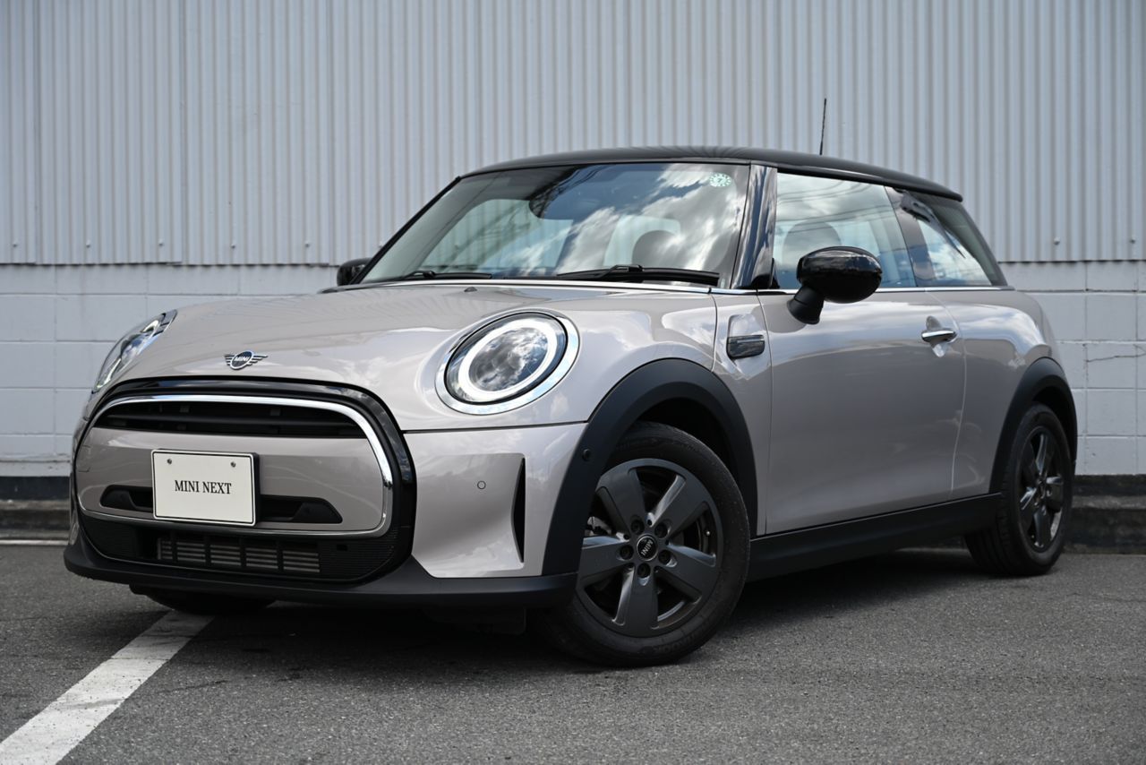 THE NEW MINI COOPER 3 DOOR.