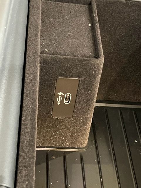 530e Sedan RHD