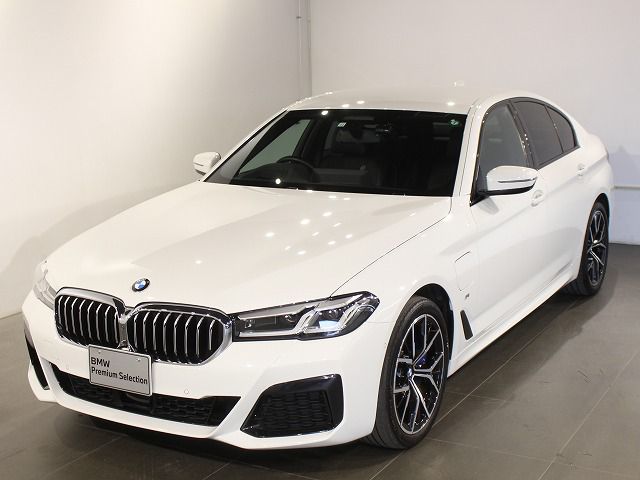 530e Sedan RHD