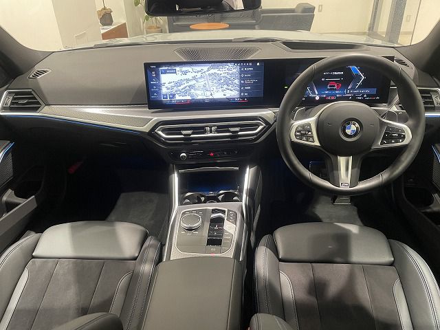 320d xDrive Berline RHD