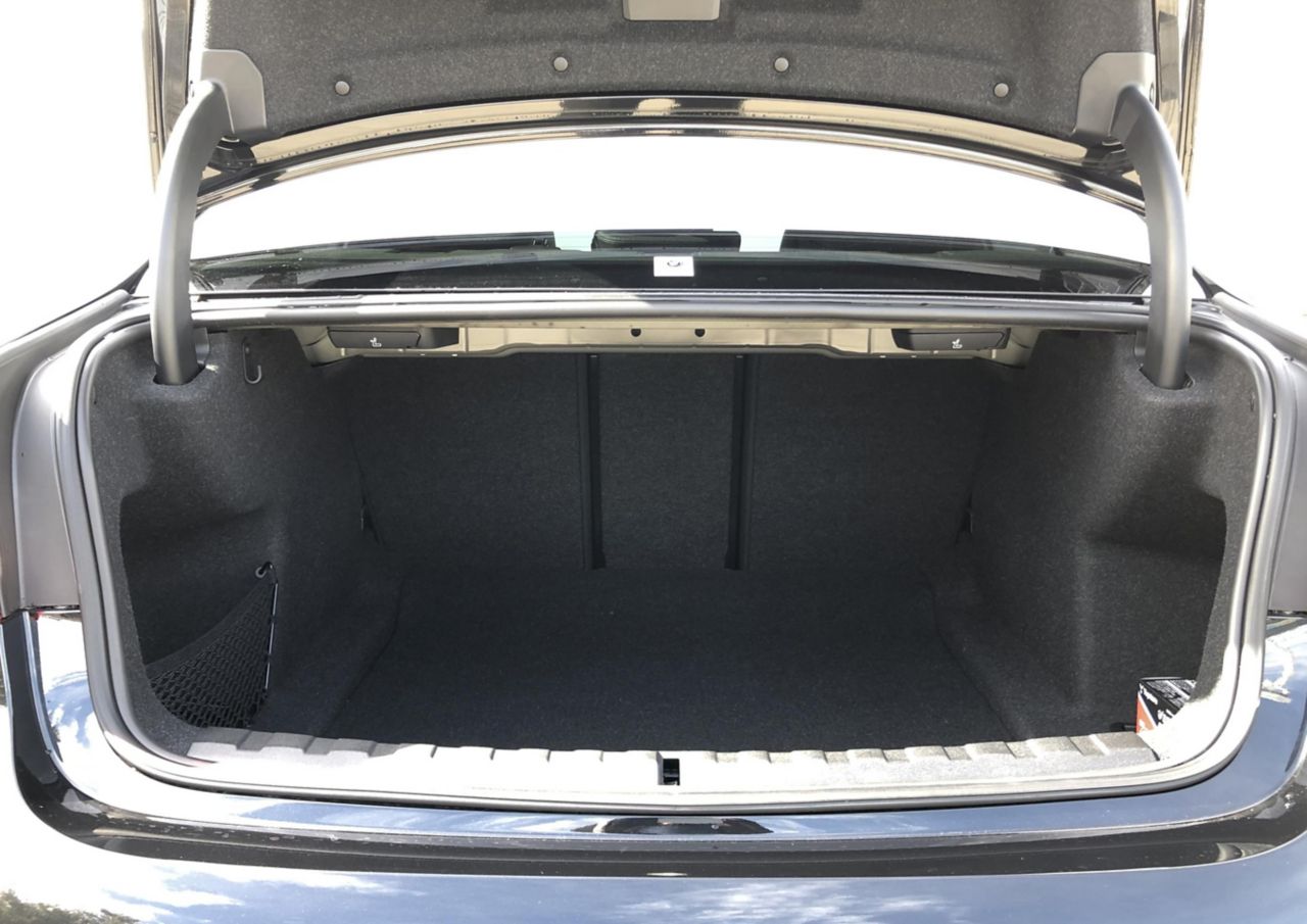 320d xDrive Berline RHD