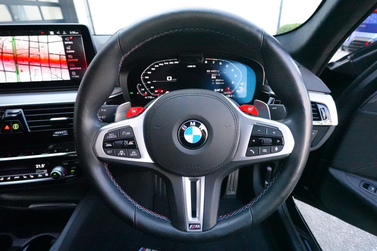 M5 Sedan RHD