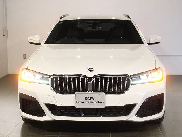520d xDrive Touring RHD