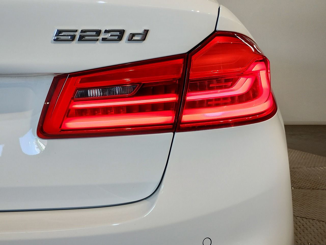 523D