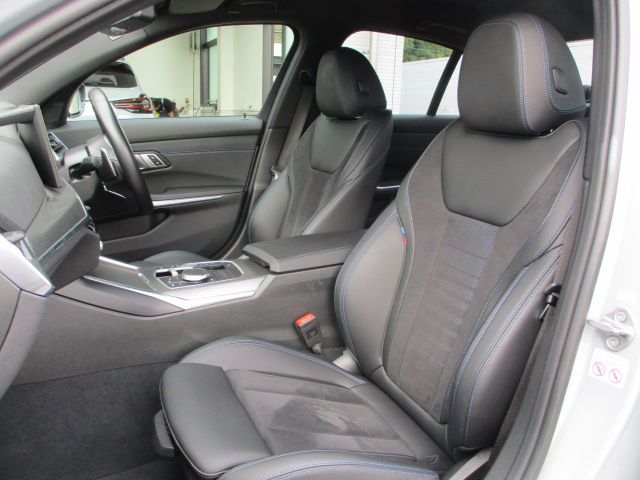 320d xDrive Berline RHD