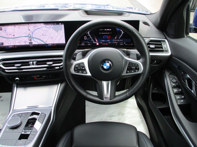 320d xDrive Berline RHD