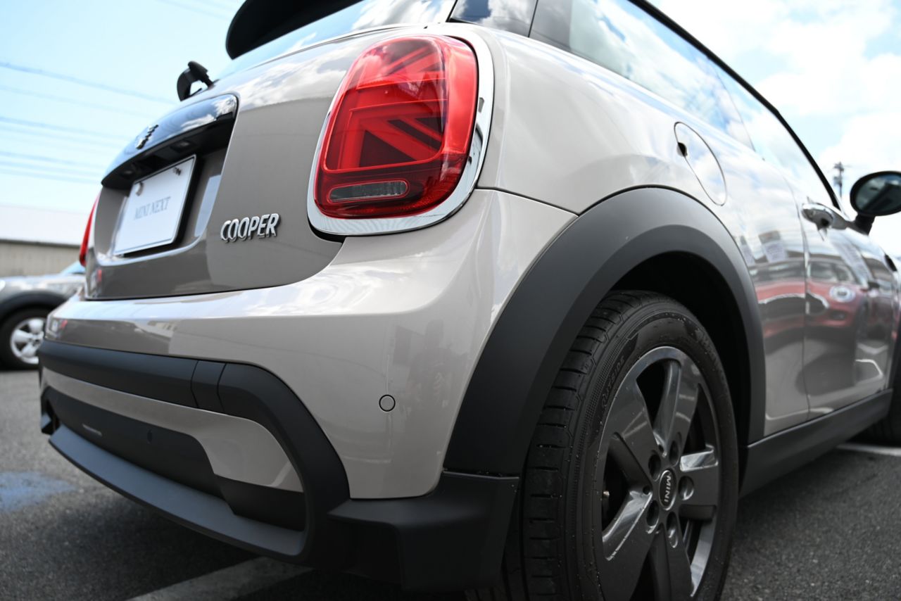 MINI Cooper F56 RHD