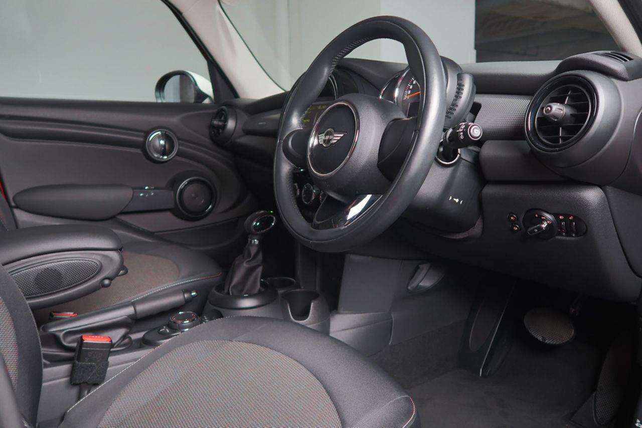 F55 COOPER