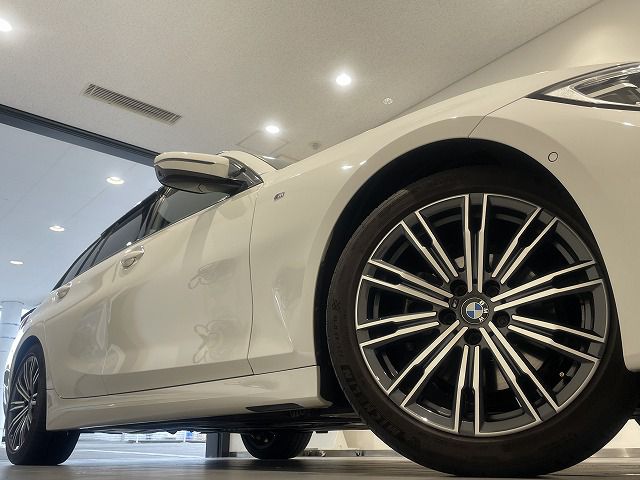 G21 320i RHD