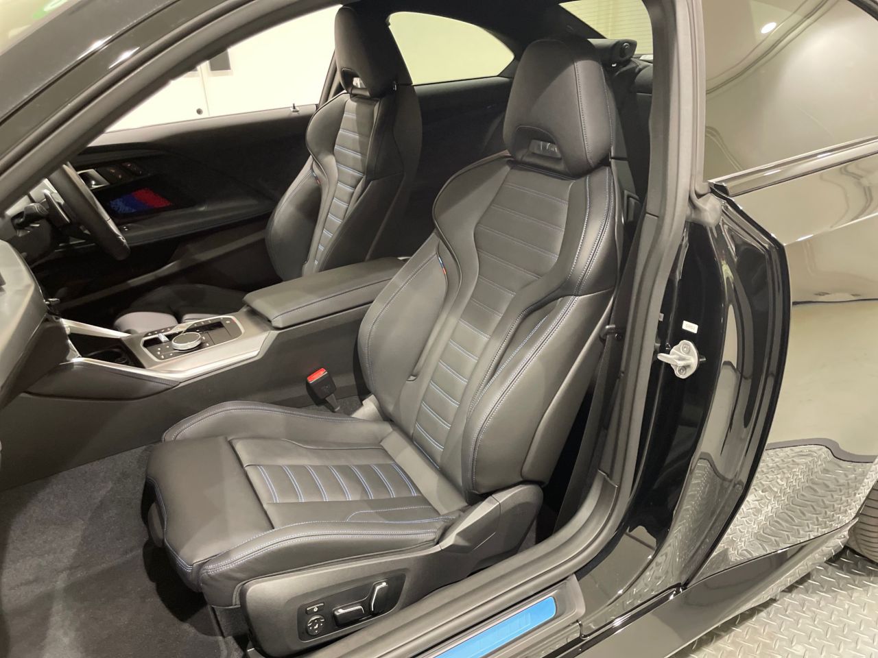G42 220i Coupe