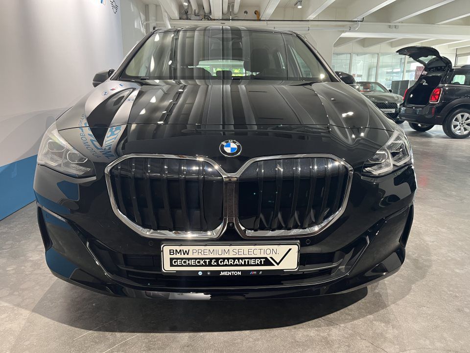 BMW 225