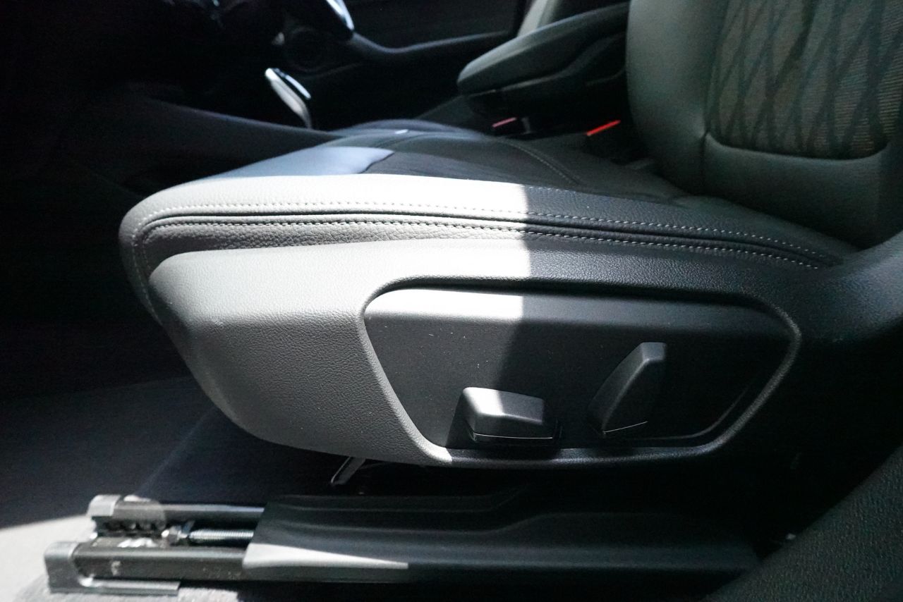 X1 sDrive18i RHD