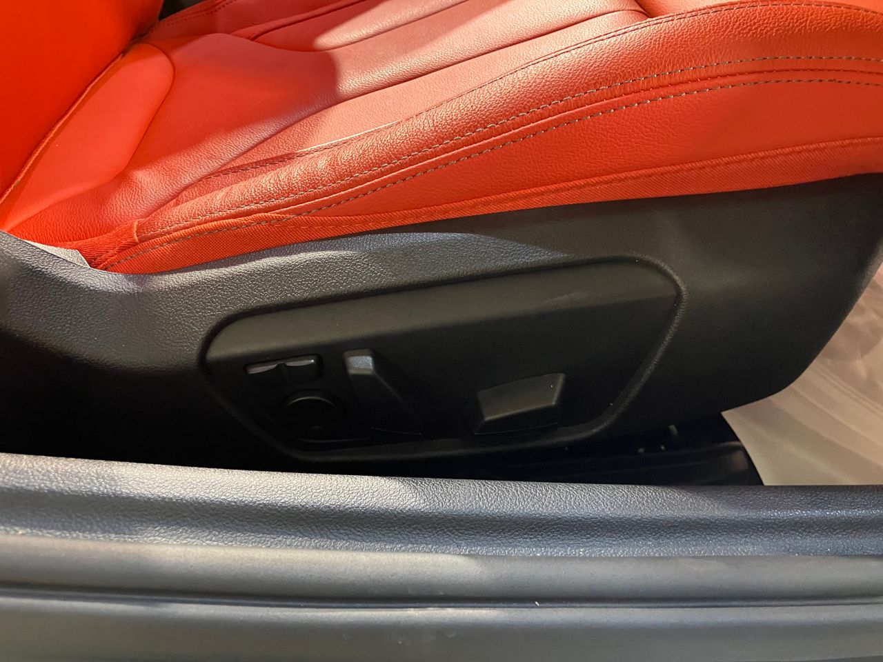 G29 z4 sDrive20i RHD