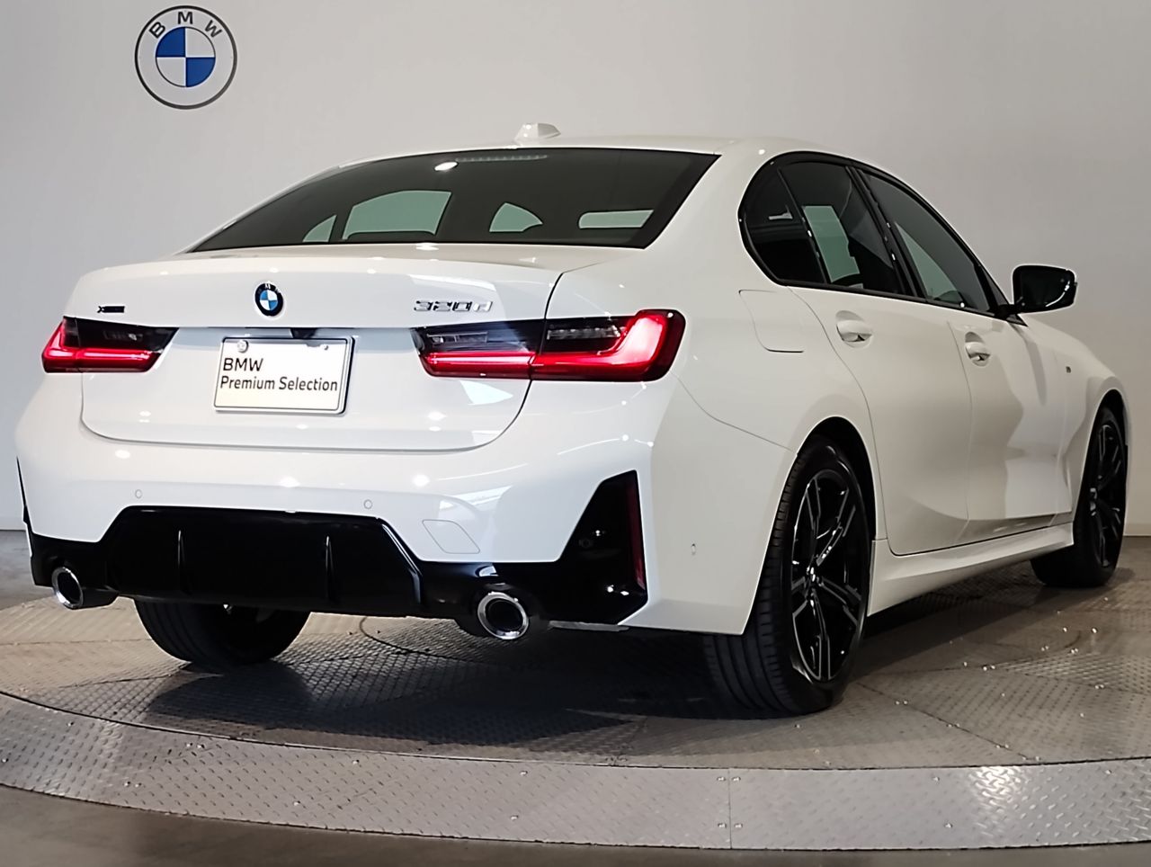320d xDrive Berline RHD