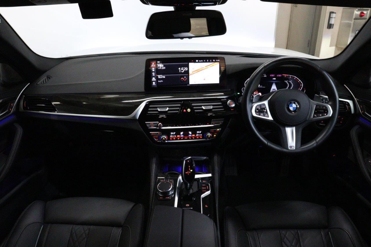 540i xDrive Touring RHD