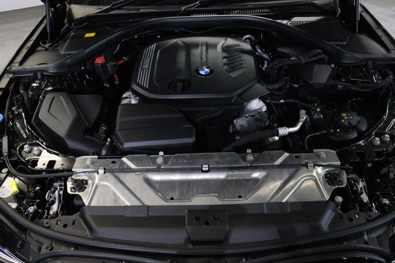 320d xDrive Berline RHD