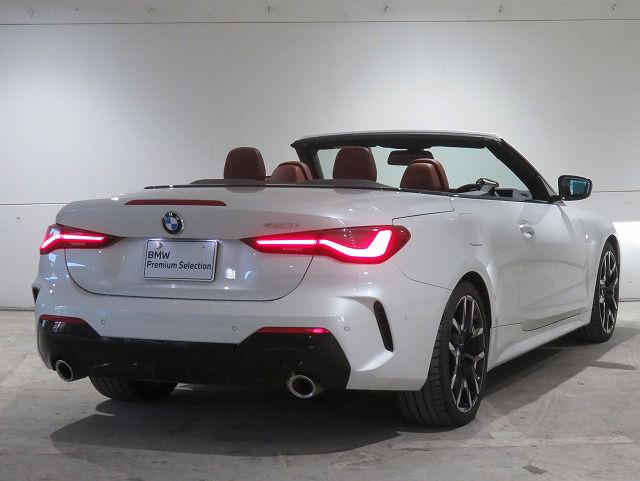 G** 4**i C********** B** 2**i RHD