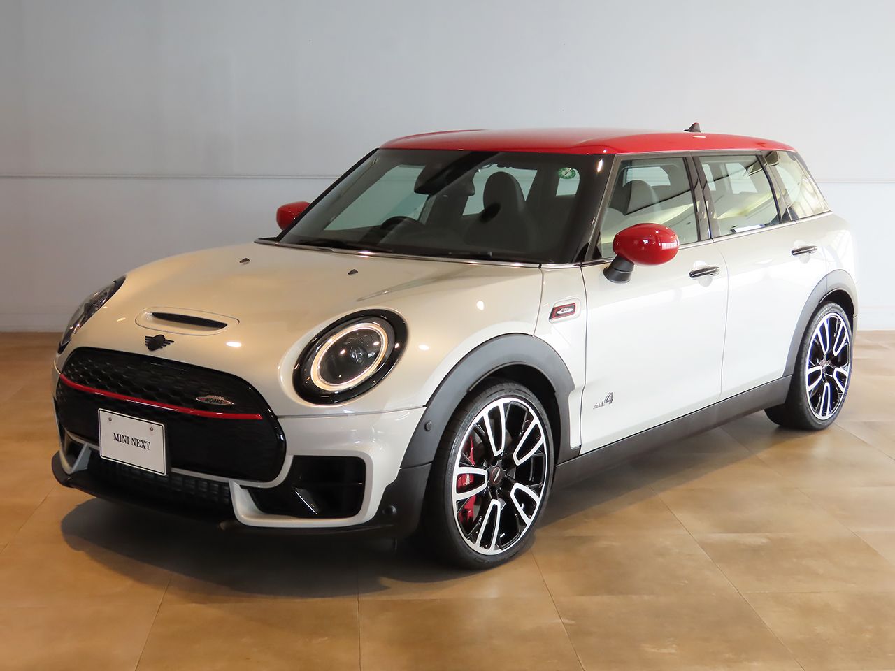 THE MINI JOHN COOPER WORKS CLUBMAN.