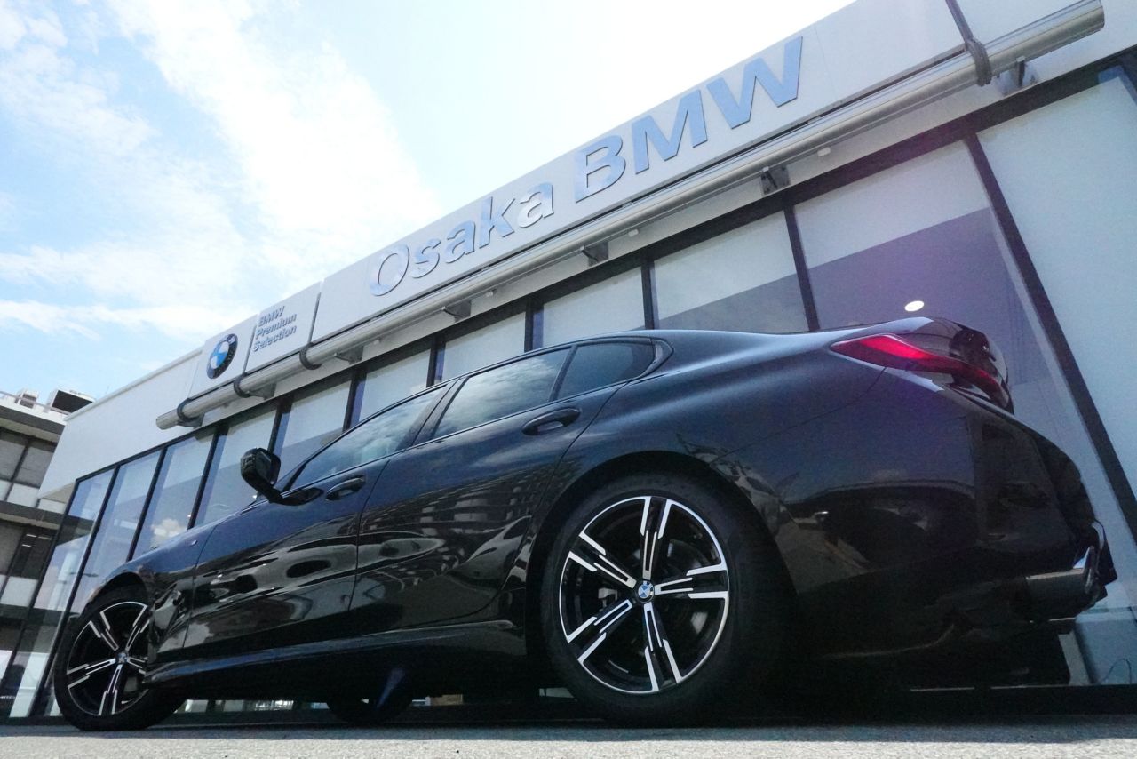 320d xDrive Berline RHD