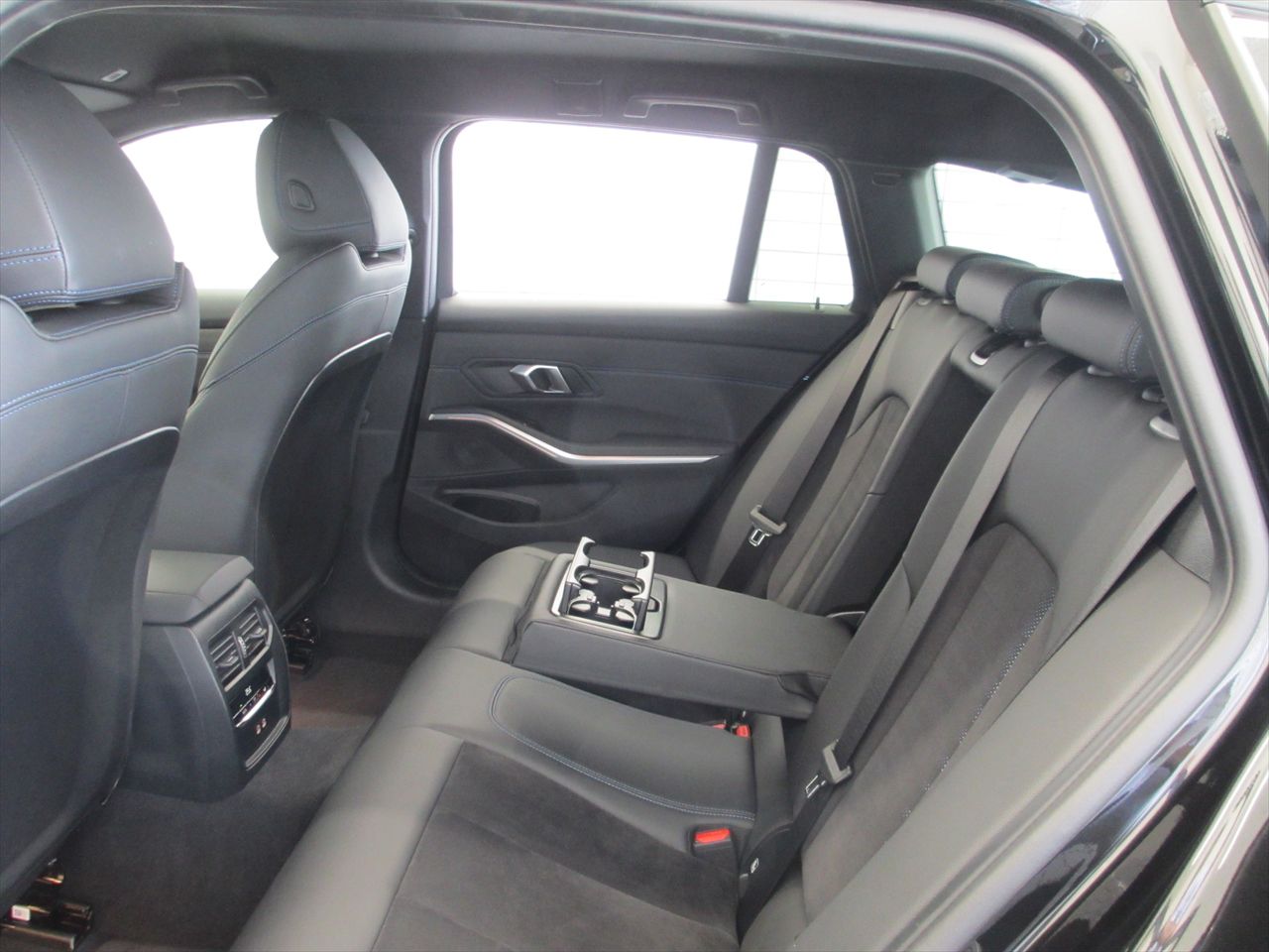 G21 320i Touring LCI RHD