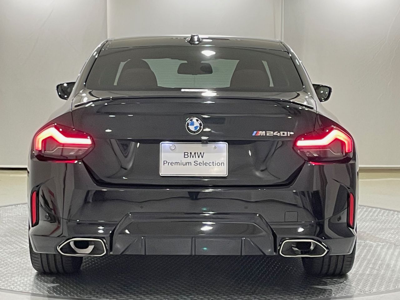 M240i xDrive Coupé RHD