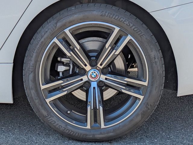 320d xDrive Berline RHD