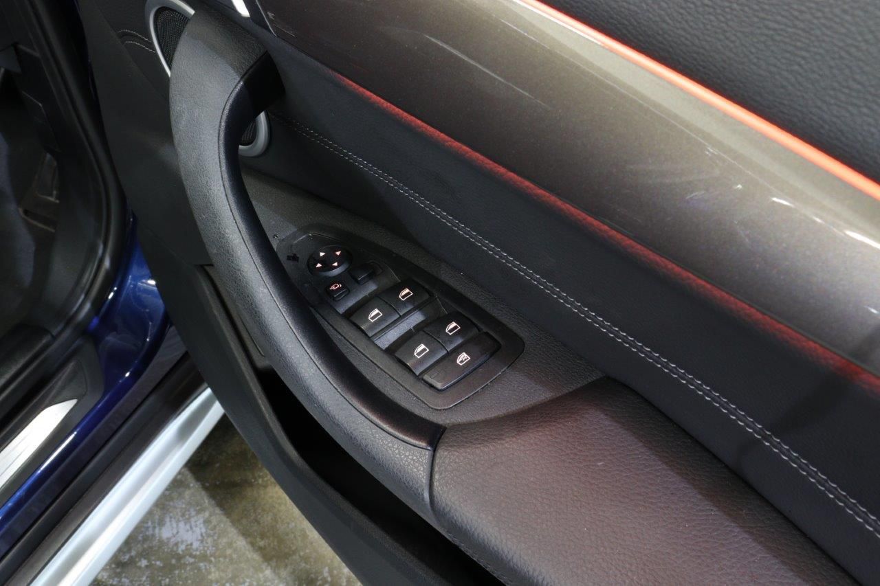 X1 sDrive18i RHD