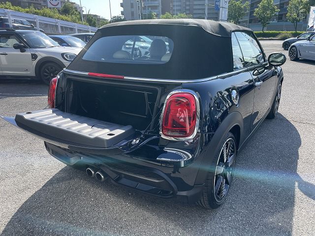 MINI Cooper S Convertible RHD