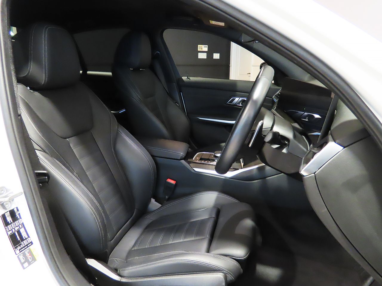G20 330e Saloon LCI RHD MX