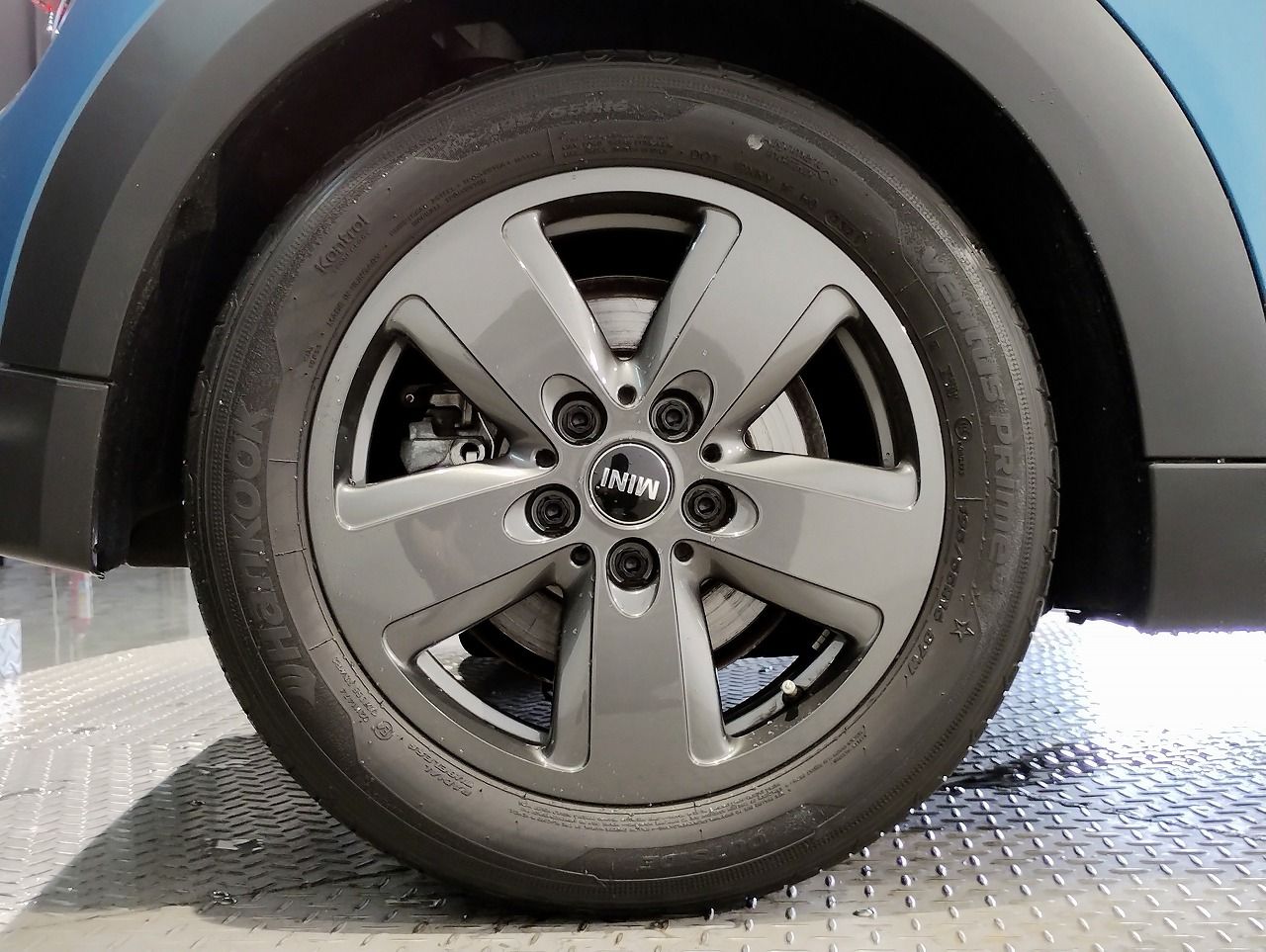 MINI Cooper F56 RHD