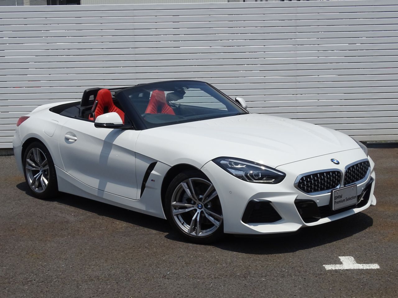 G29 z4 sDrive20i RHD