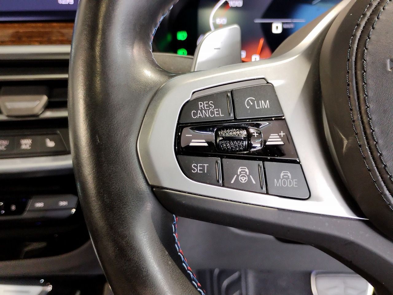 G01 X3 M40d RHD LCI ZA