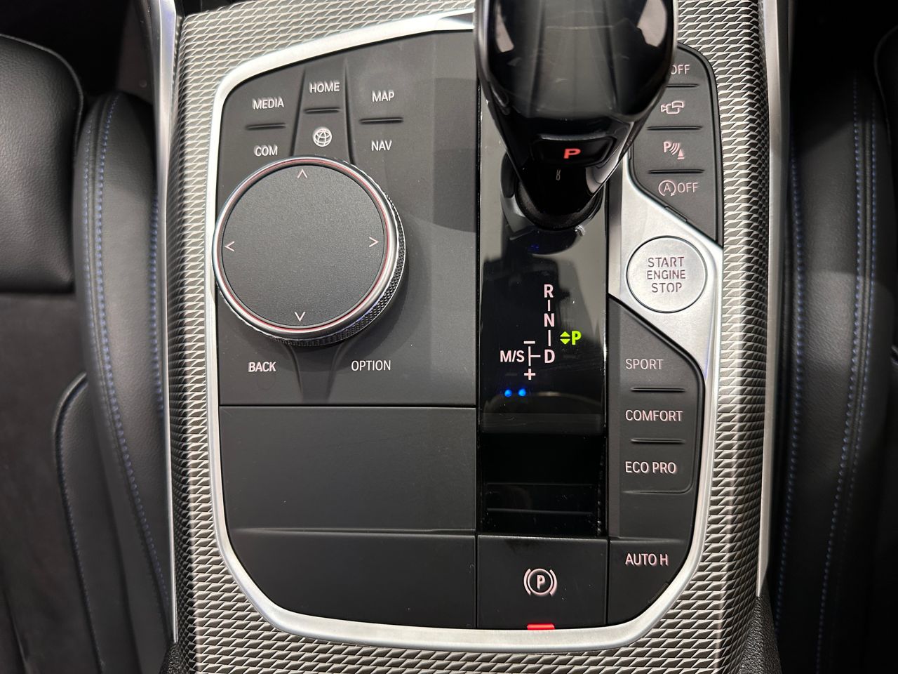 G20 320d xDrive RHD Saloon