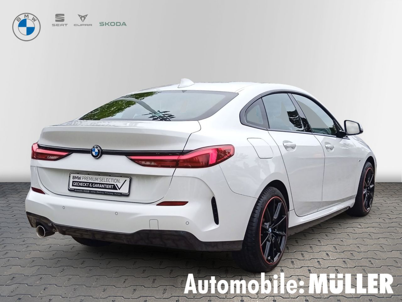 BMW 218