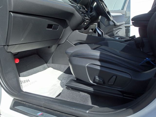 X1 sDrive18i RHD
