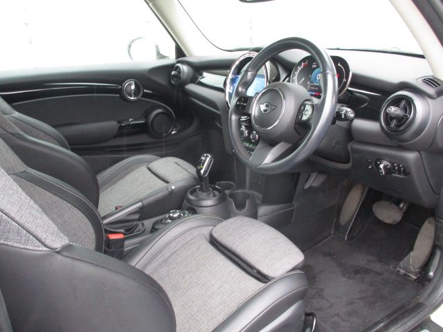 MINI One Hatch RHD F56