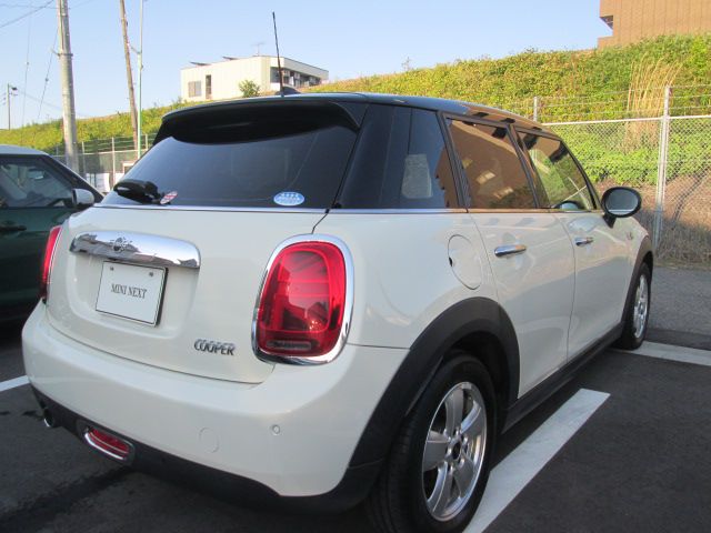 F55 MINI Cooper 5-Door Hatch LCI