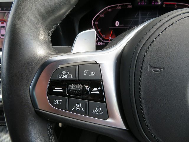 G20 320d xDrive RHD Saloon