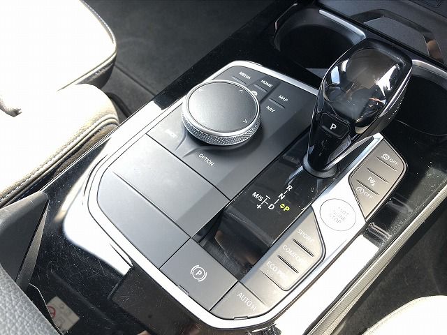 F40 118d Sports Hatch 5-door B47 2.0d