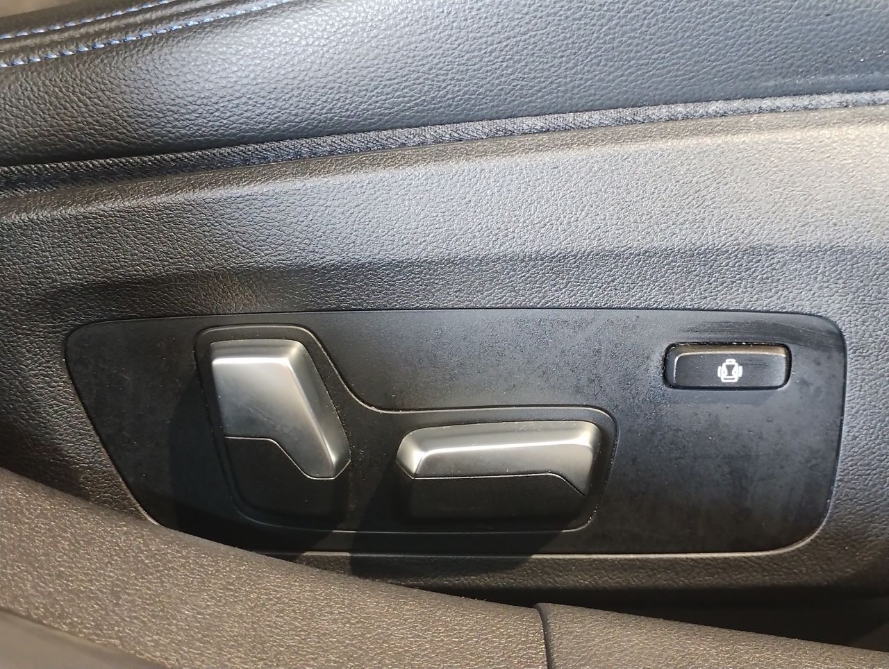 G21 320i RHD
