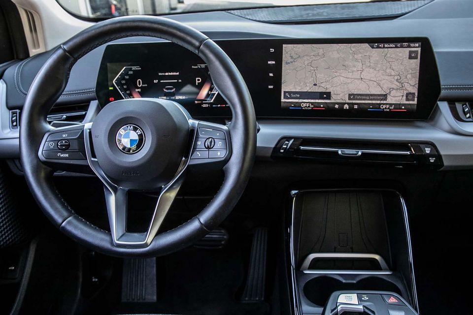BMW 218