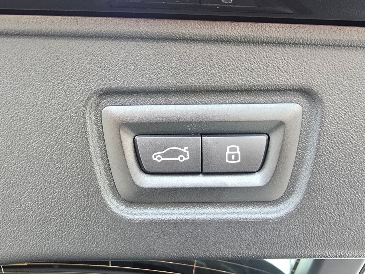 BMW i5 eDrive40 M Sport RHD