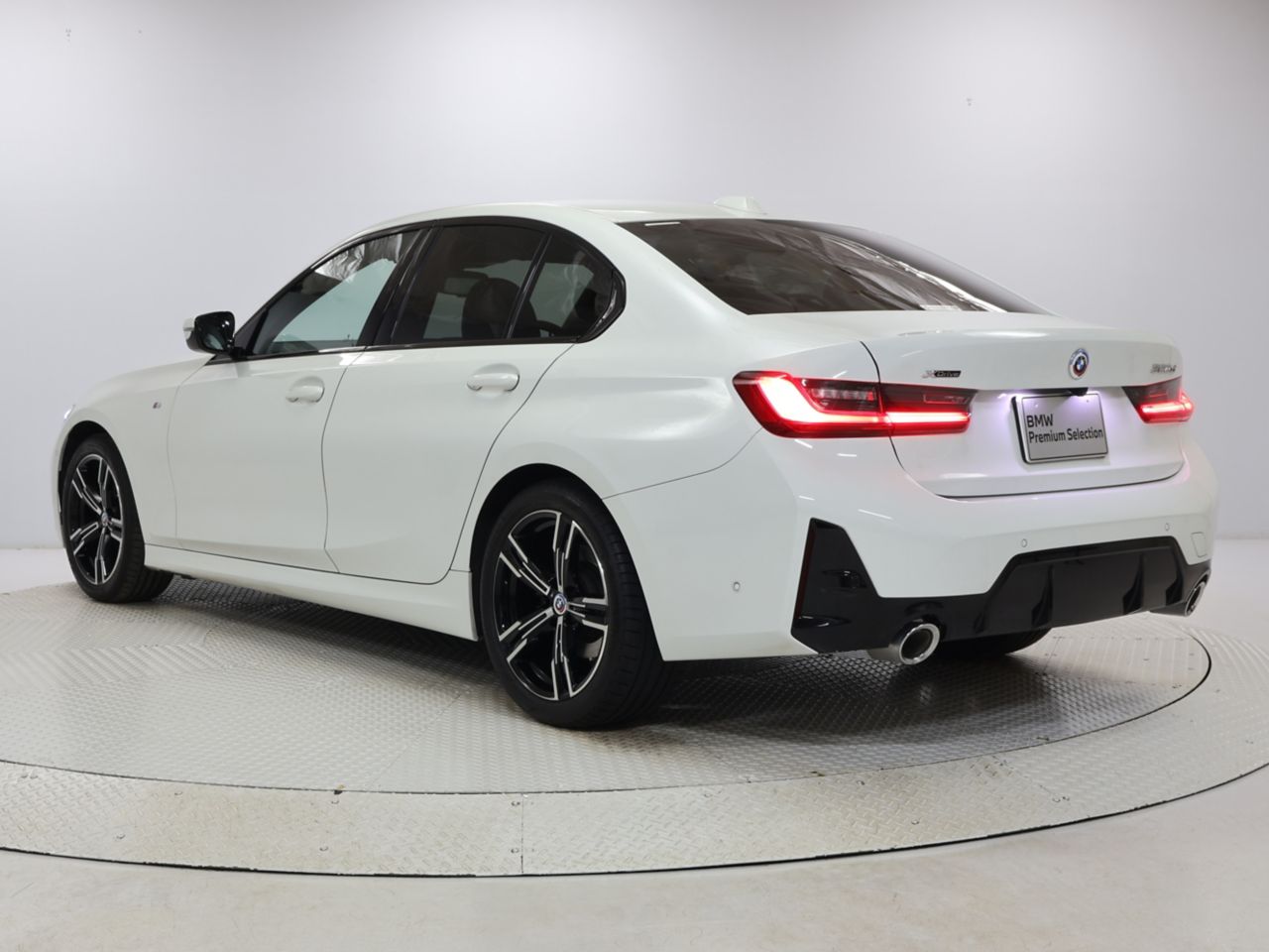 320d xDrive Berline RHD